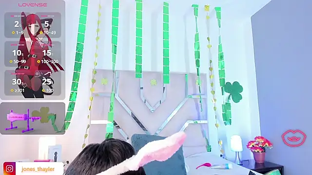 Thayler_jones' Live XXX Chat