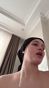 KikiWatson live XXX chat