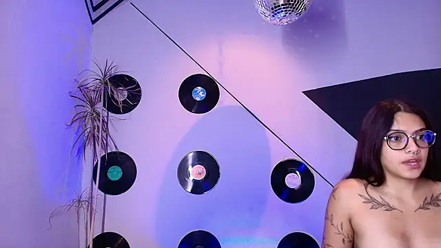 Lilith_and_Khloe – Live XXX-chat