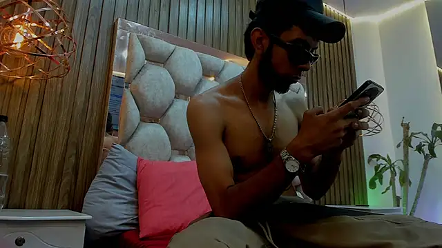 james__walsh's Live XXX Chat