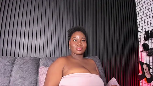 Chat XXX en directo de Slave_Ebony