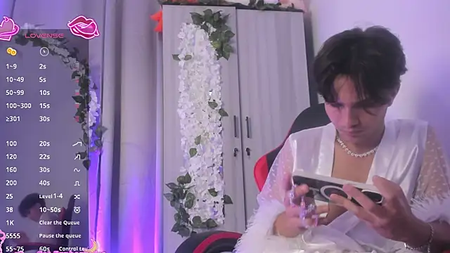 attlas_1's Live XXX Chat