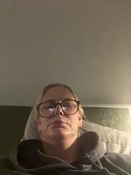 Amelie_BlondeXX's Webcam Show