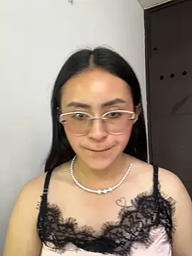 Anni_Rose Adlı Modelin Web Kamerası Şovu