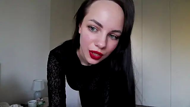 XXX chat uživo modela KamilaIv