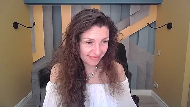 EllaLong's Live XXX Chat