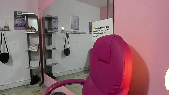 แชท XXX สดของ CAMILA--REY