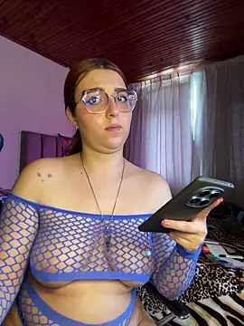 CoraVibes' Live XXX Chat