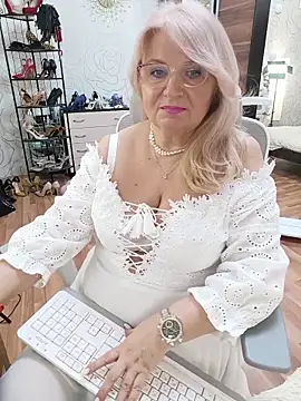 AvrilMillers 即時 XXX 聊天