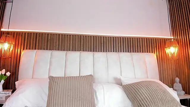 LisaLain's Live XXX Chat