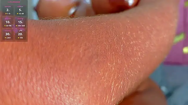 Czat XXX na żywo – hornyhousekeeper_