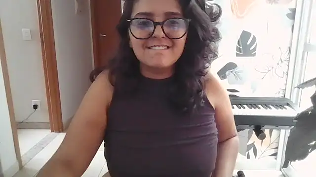 midsize_94's Live XXX Chat