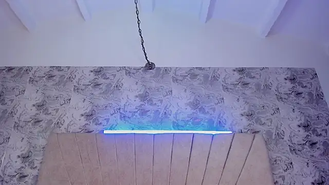 violet_77711's Live XXX Chat