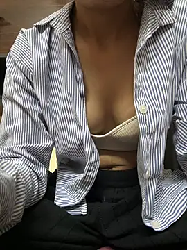 Modelbigbobs Show in webcam