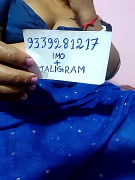 Chat XXX en directo de Cute-Swewty