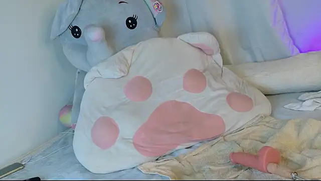 HollyJorda: онлайн-секс-чат