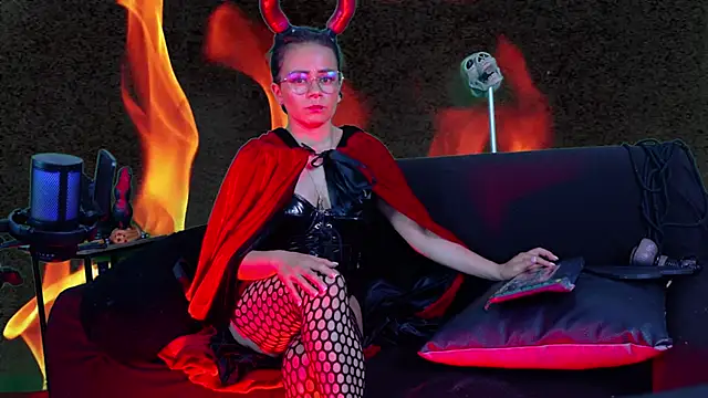 MistressSlut1's Live XXX Chat