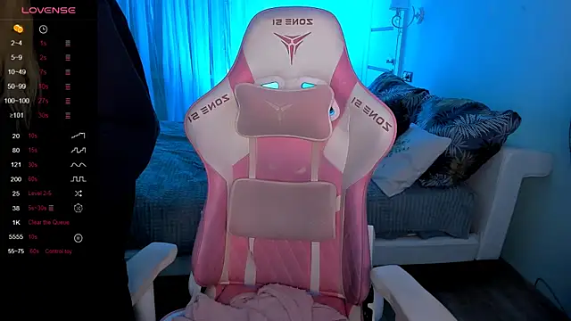 XXX chat uživo modela AnyaTaylor_