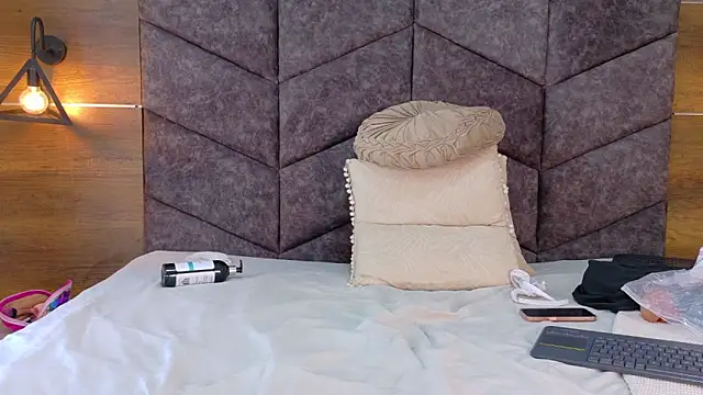 AnnieRouse__ élő XXX-chatje