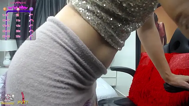 Chat XXX en directo de kyra_jeet