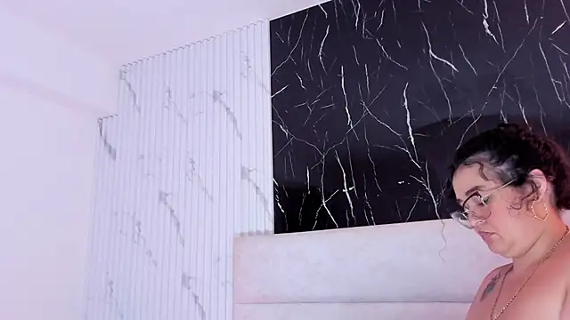 Онлайн чат XXX Reginavegaa