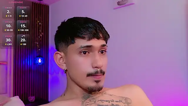 Mateo_Valencia_'s Live XXX Chat