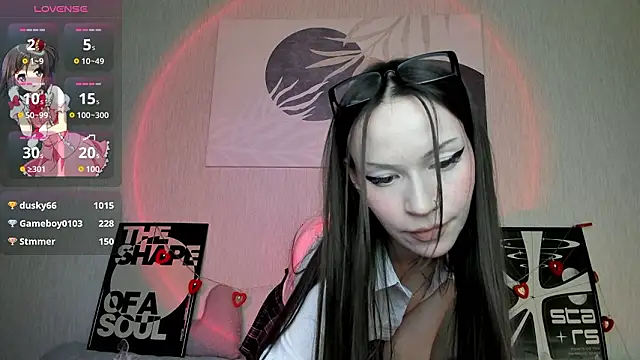 Chat +18 de KittiMissi ao vivo