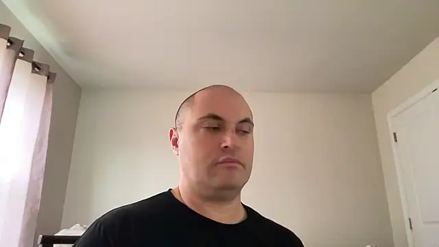 SluggishChase99 Show in webcam