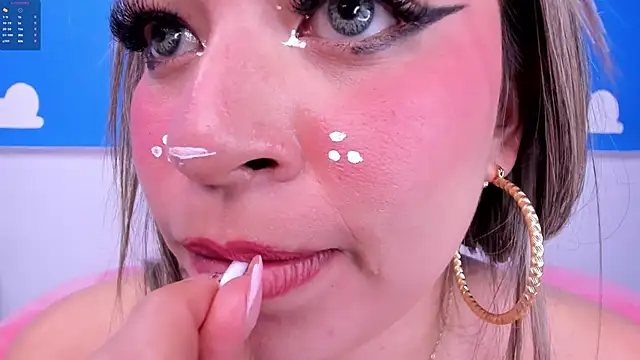 แชท XXX สดของ miss__evolet