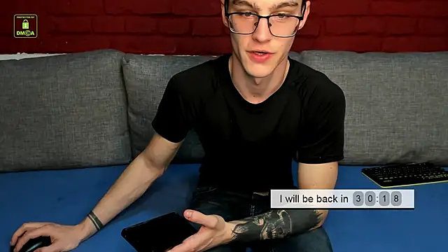 Adam_Porrtern Webbikameraesitys