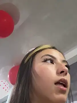 __Nahomy Pertunjukan Webcam