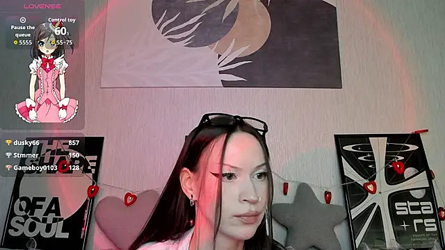 XXX chat uživo modela KittiMissi