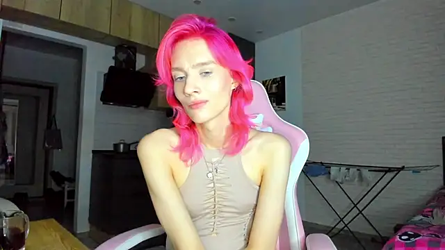 _Alice_Kitty Show in webcam