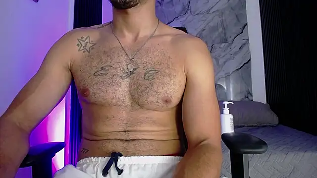 Show modela Grant_Irons na web-kameri