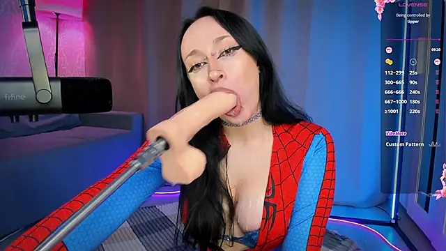 Juicy_Vikki Adlı Modelin Canlı XXX Sohbeti