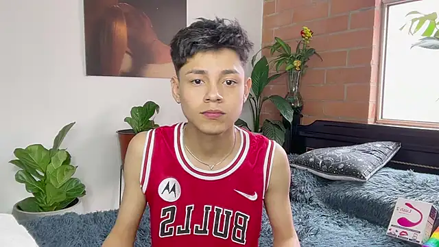 Andy_Belier23のライブXXXチャット