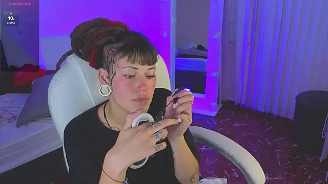 _sharlotte777: απευθείας συνομιλία ΧΧΧ