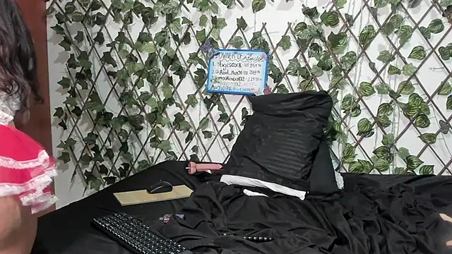 LittlePeach_: онлайн-секс-чат