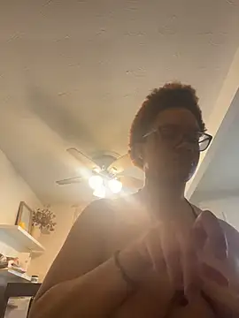 XXX chat uživo modela nickytheehawtie