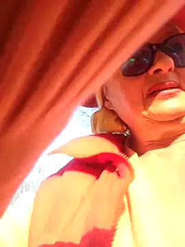 Hot-MuciのライブXXXチャット