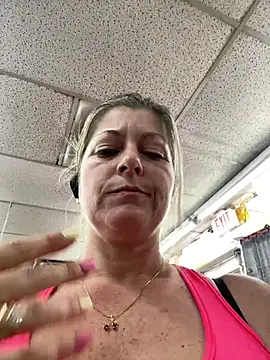 NikkiBlisss Chat XXX in diretta