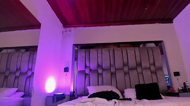 NikkySmiith 现场XXX聊天