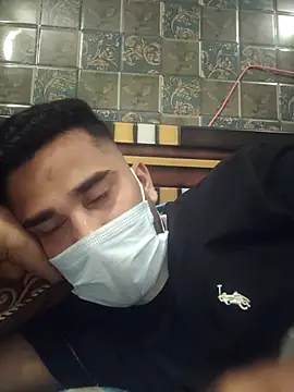 BeardKingo élő XXX-chatje