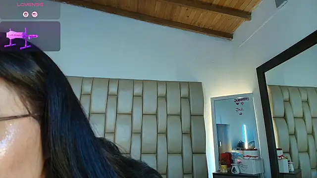 ZoeBarlove's Live XXX Chat