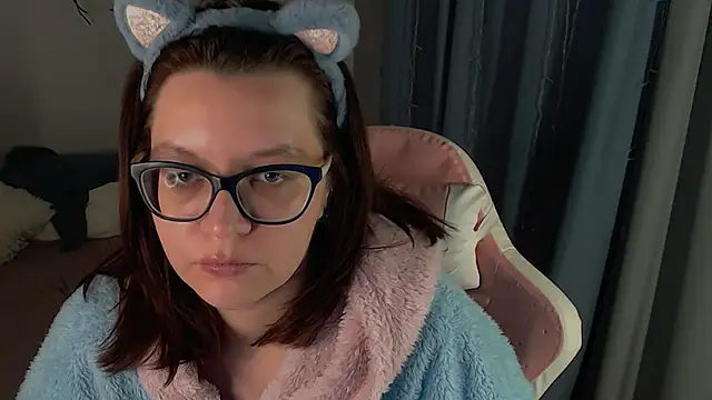 Milaniya_Poolys Chat XXX in diretta