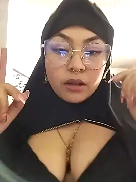 Elinaax 现场XXX聊天