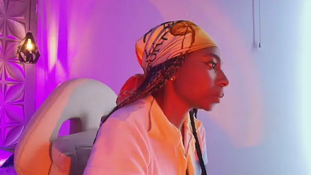 Queen_perla_ 现场XXX聊天