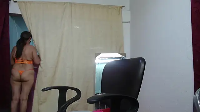 Martina-miller1 现场XXX聊天