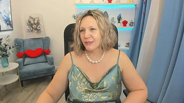 NinaStarle 即時 XXX 聊天