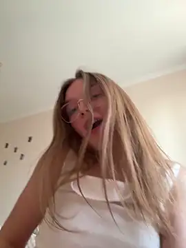 Bellatrisssaa 即時 XXX 聊天